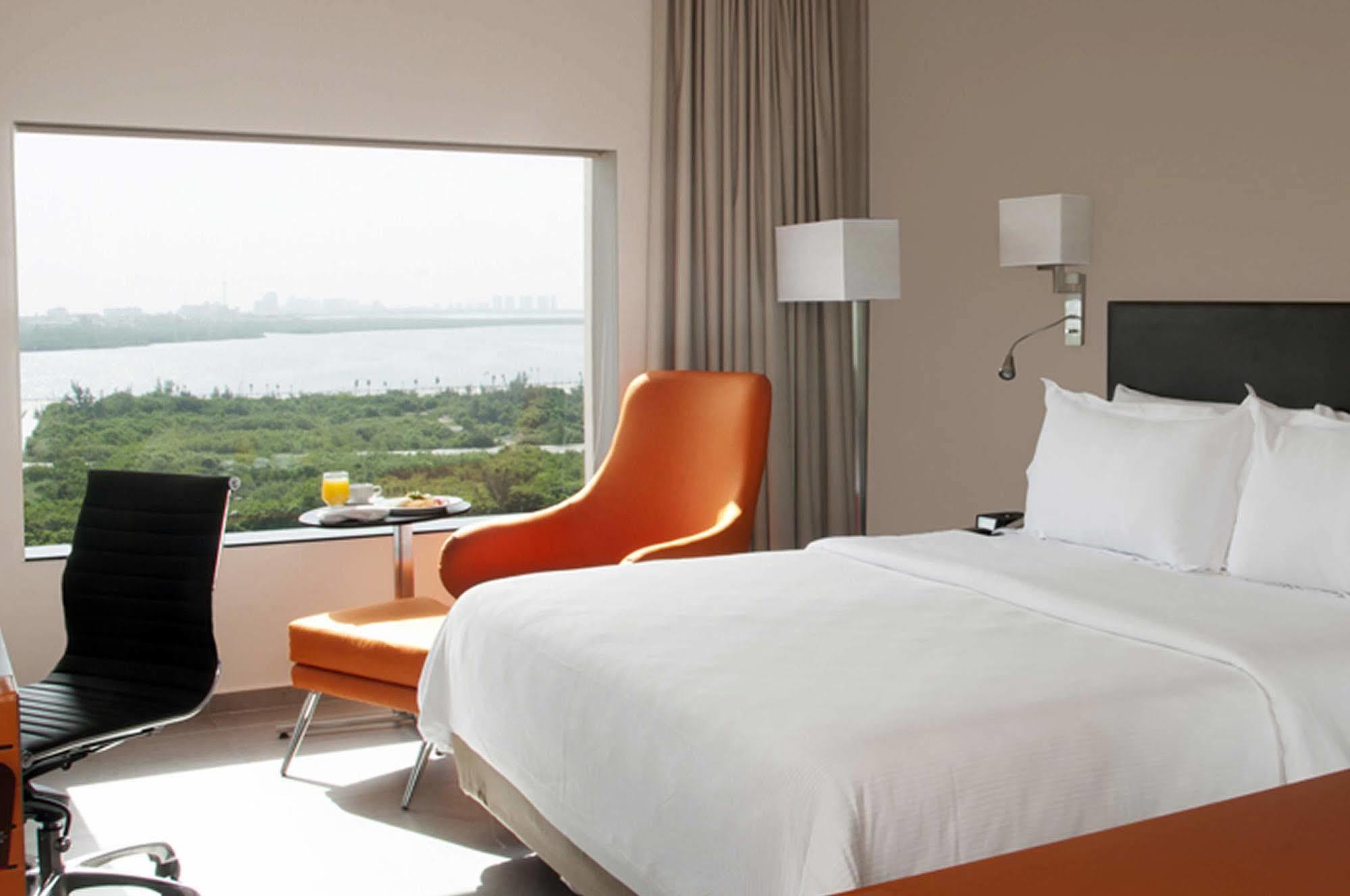 Fiesta Inn Cancun Las Americas Luaran gambar